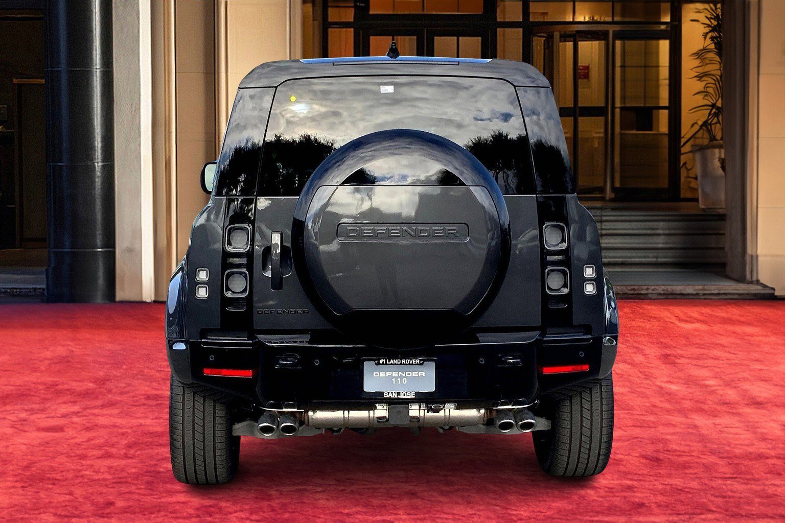 2025 Land Rover Defender 110 V8 photo 4