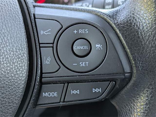 2019 Toyota RAV4 XLE photo 16