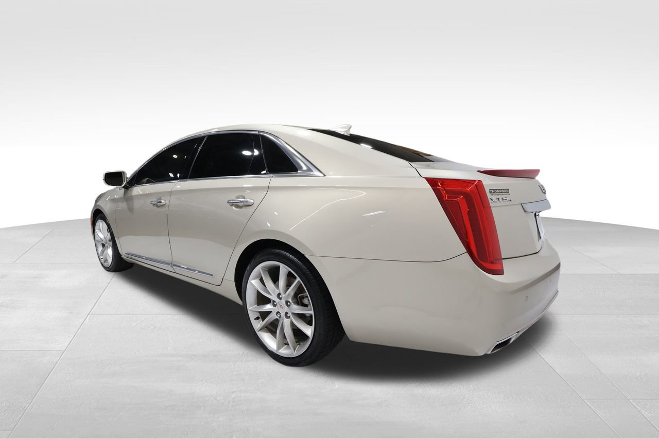 2016 Cadillac XTS Luxury photo 2