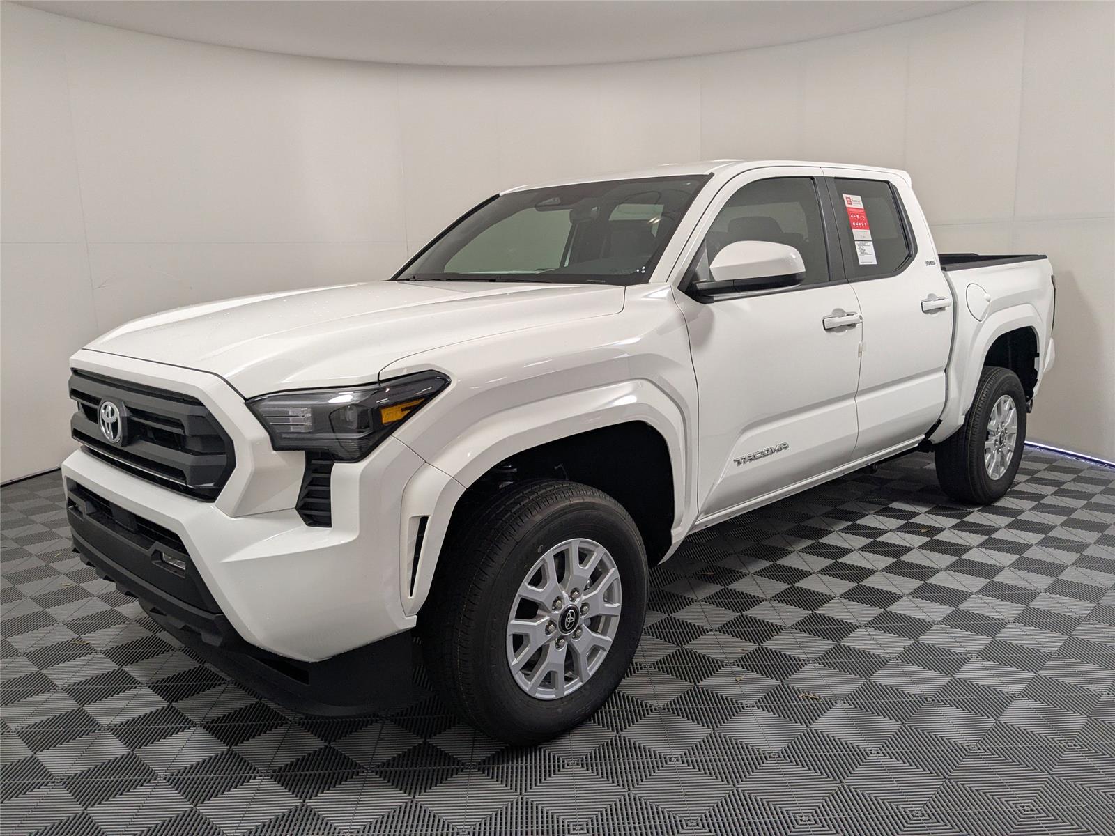 2026 Toyota Tacoma SR5's photo