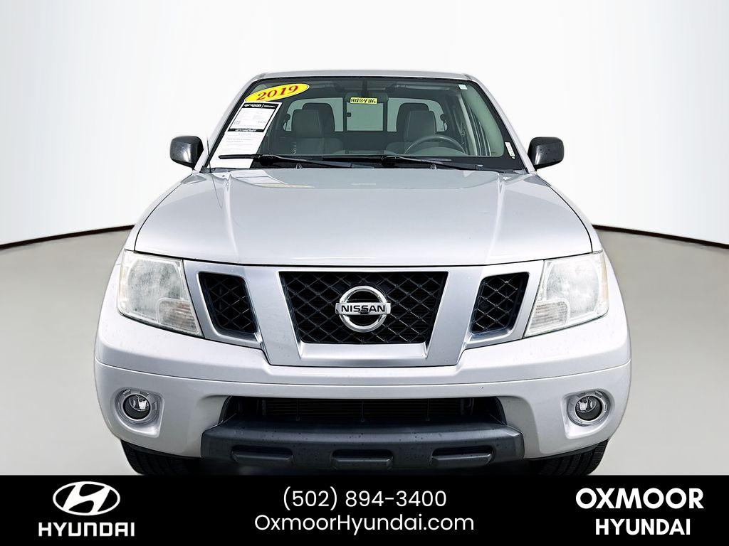 2019 Nissan Frontier Desert Runner Crew Cab photo 2