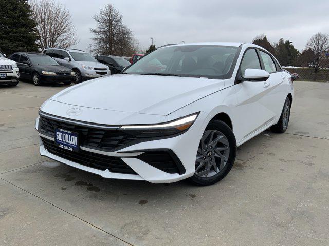 2026 Hyundai Elantra Blue's photo