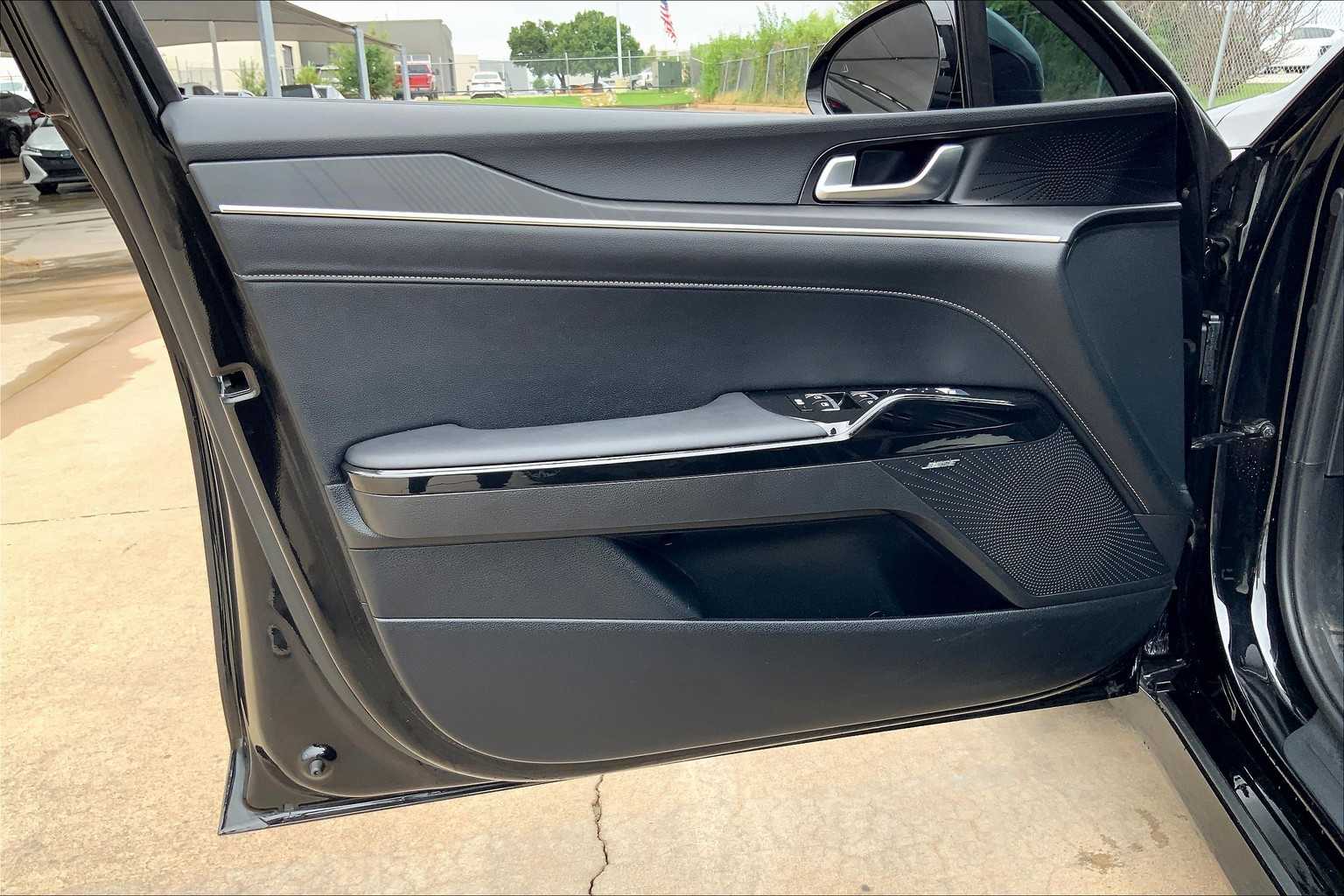 2025 Kia K5 GT-Line photo 24