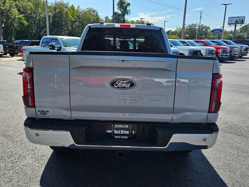 2025 Ford F-150 Lariat photo 9