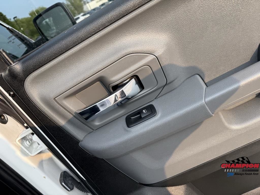 2019 Ram 1500 Classic SLT photo 23