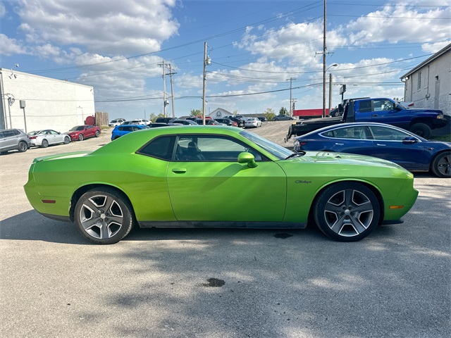 2011 Dodge Challenger R/T photo 19