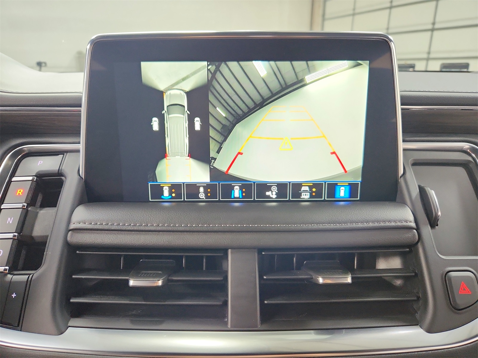 2022 Chevrolet Tahoe LT photo 24
