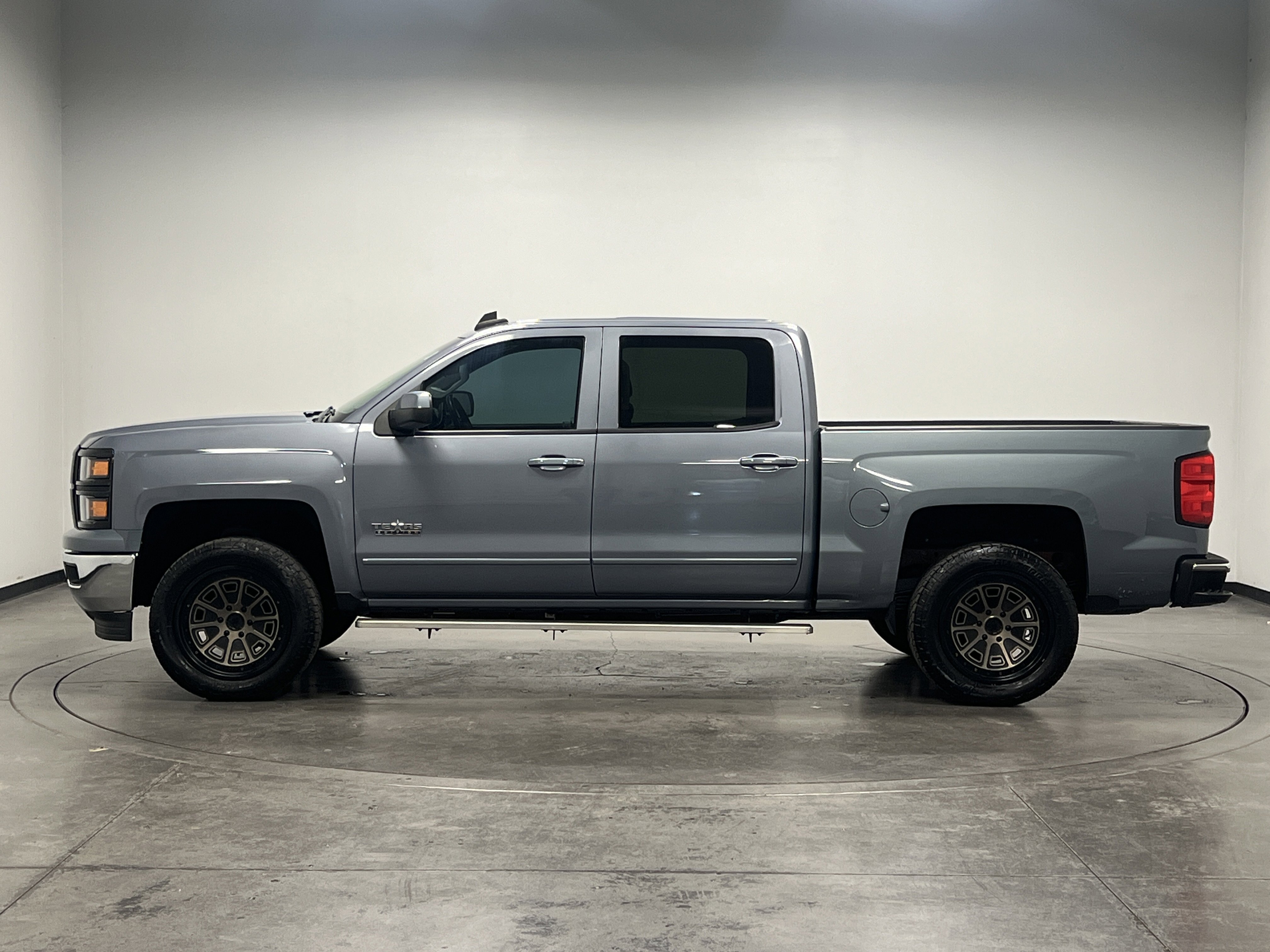 2015 Chevrolet Silverado 1500 LT photo 4