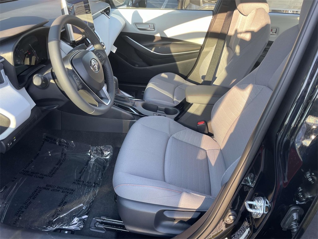 2025 Toyota Corolla SE photo 18