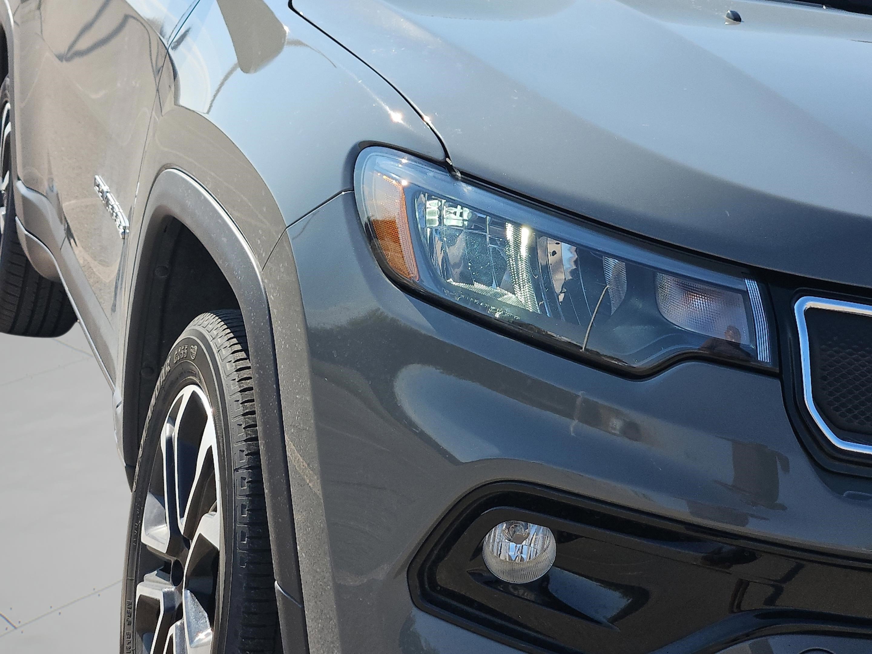 2022 Jeep Compass Limited photo 4