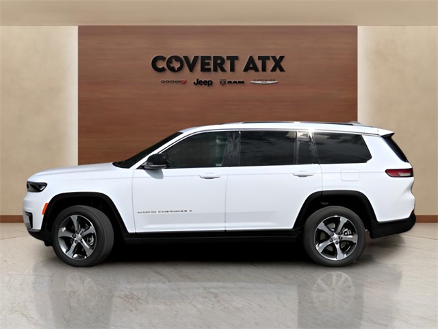 2025 Jeep Grand Cherokee Limited photo 2