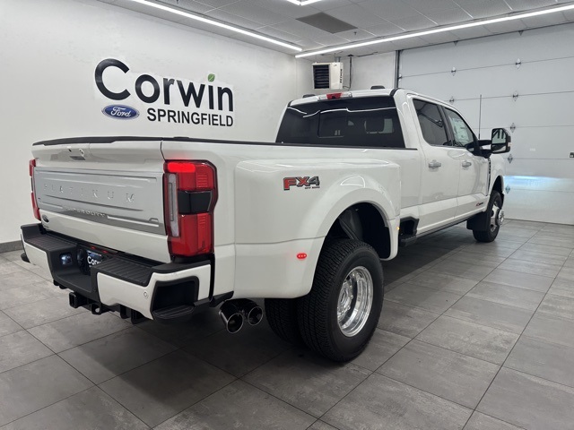 2026 Ford F-350 Platinum photo 3