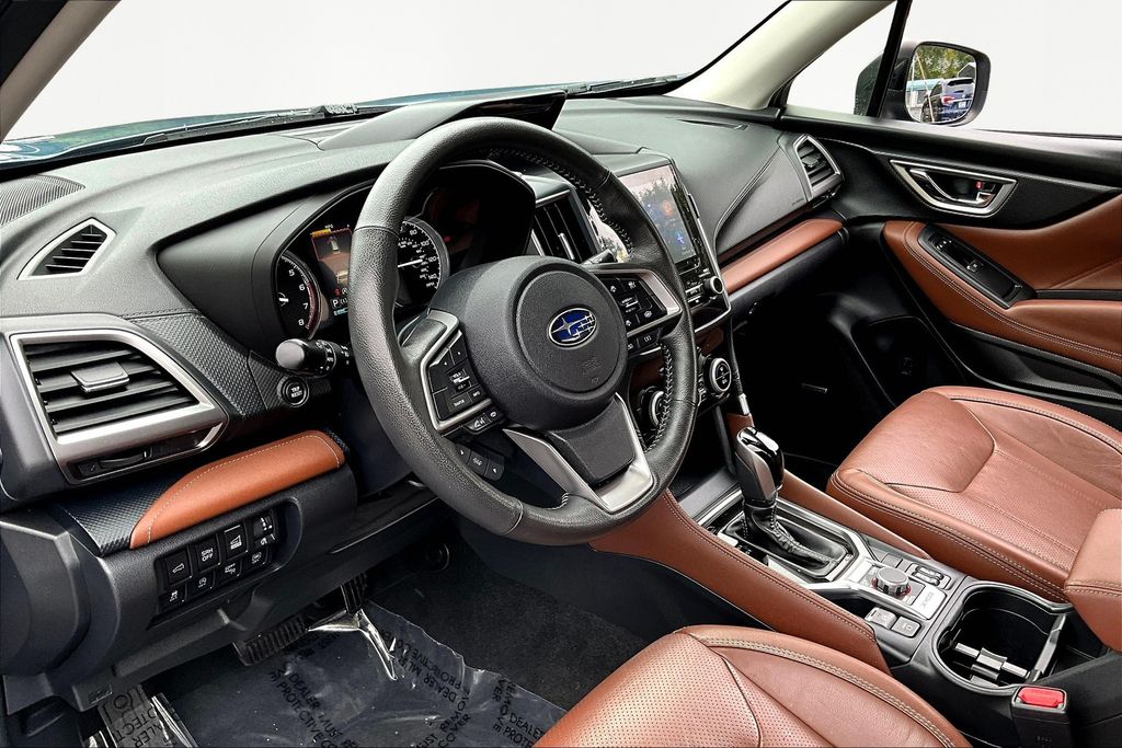 2021 Subaru Forester Touring photo 12
