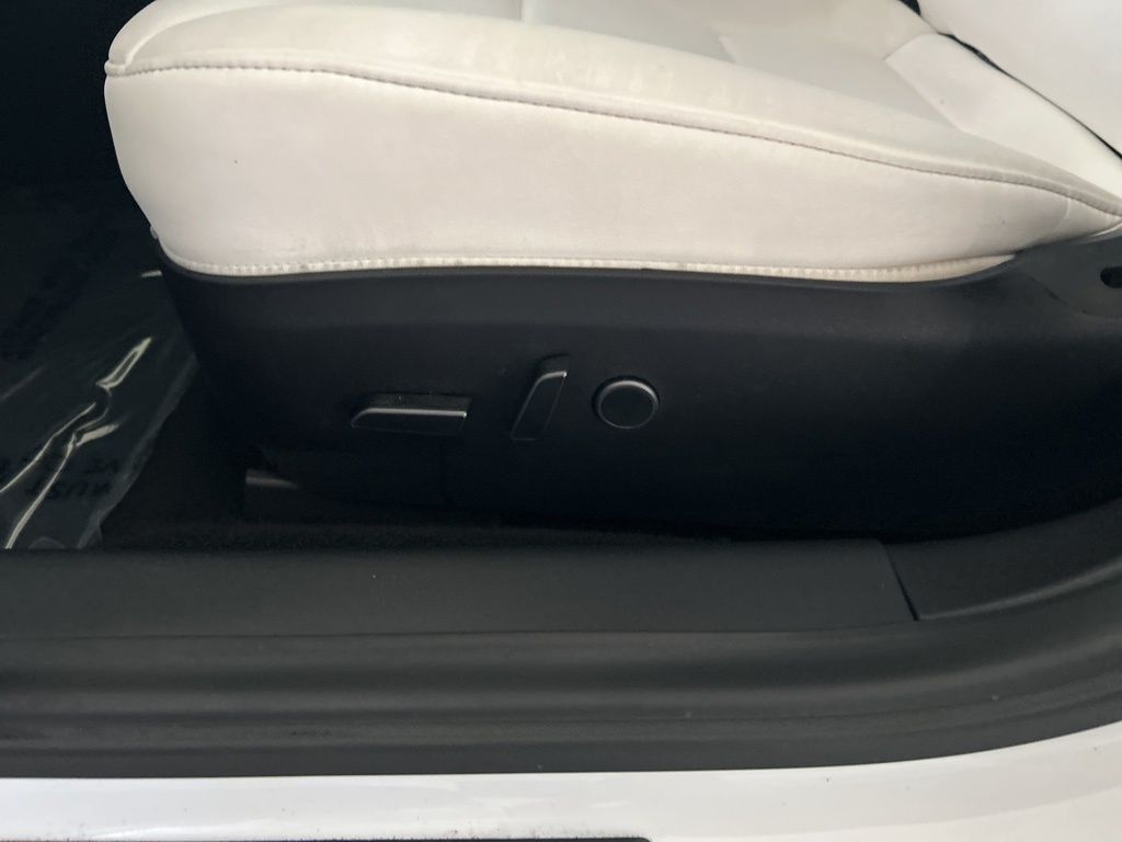 2021 Tesla Model 3 Standard Range Plus photo 33