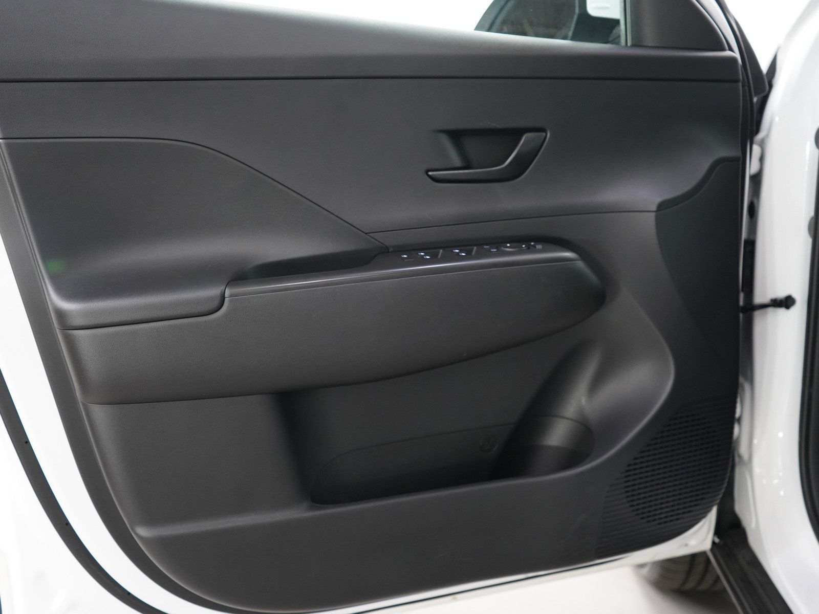 2024 Hyundai Kona SEL photo 20