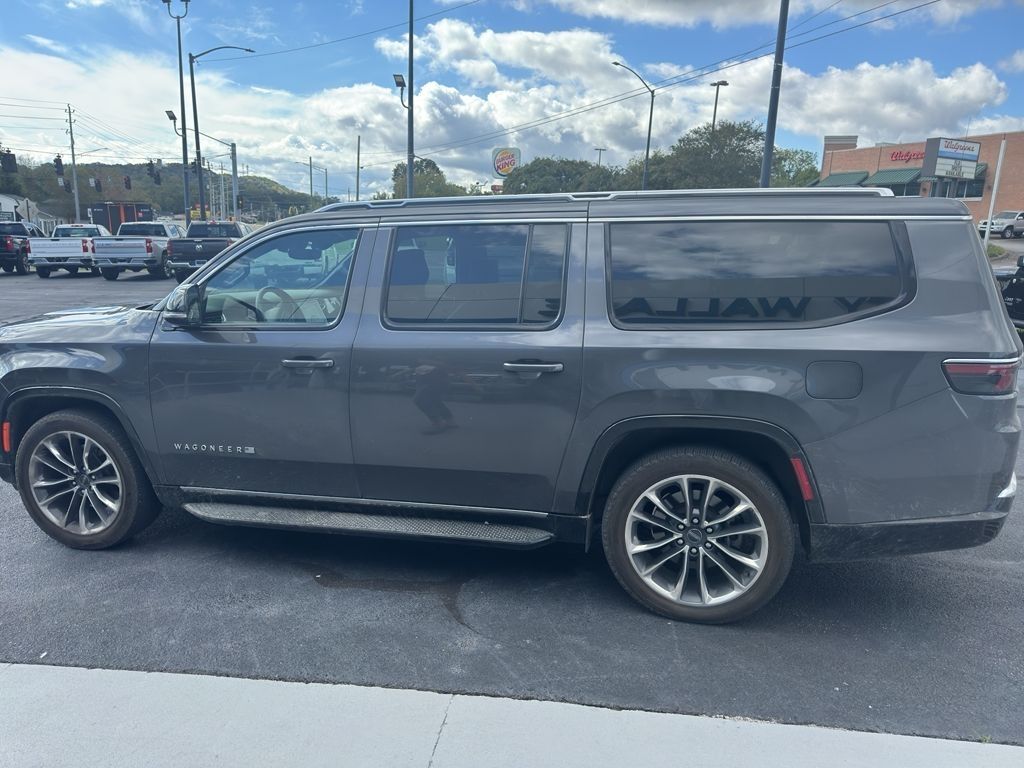 2023 Jeep Wagoneer L Series II photo 4