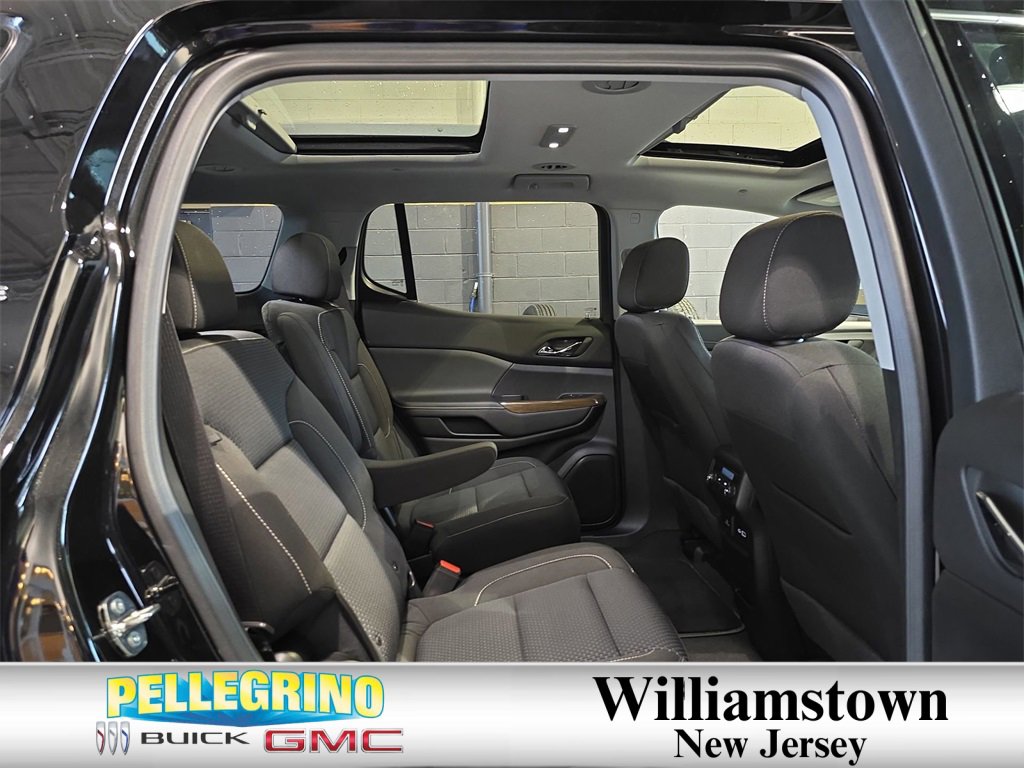 2023 Gmc Acadia SLE photo 3