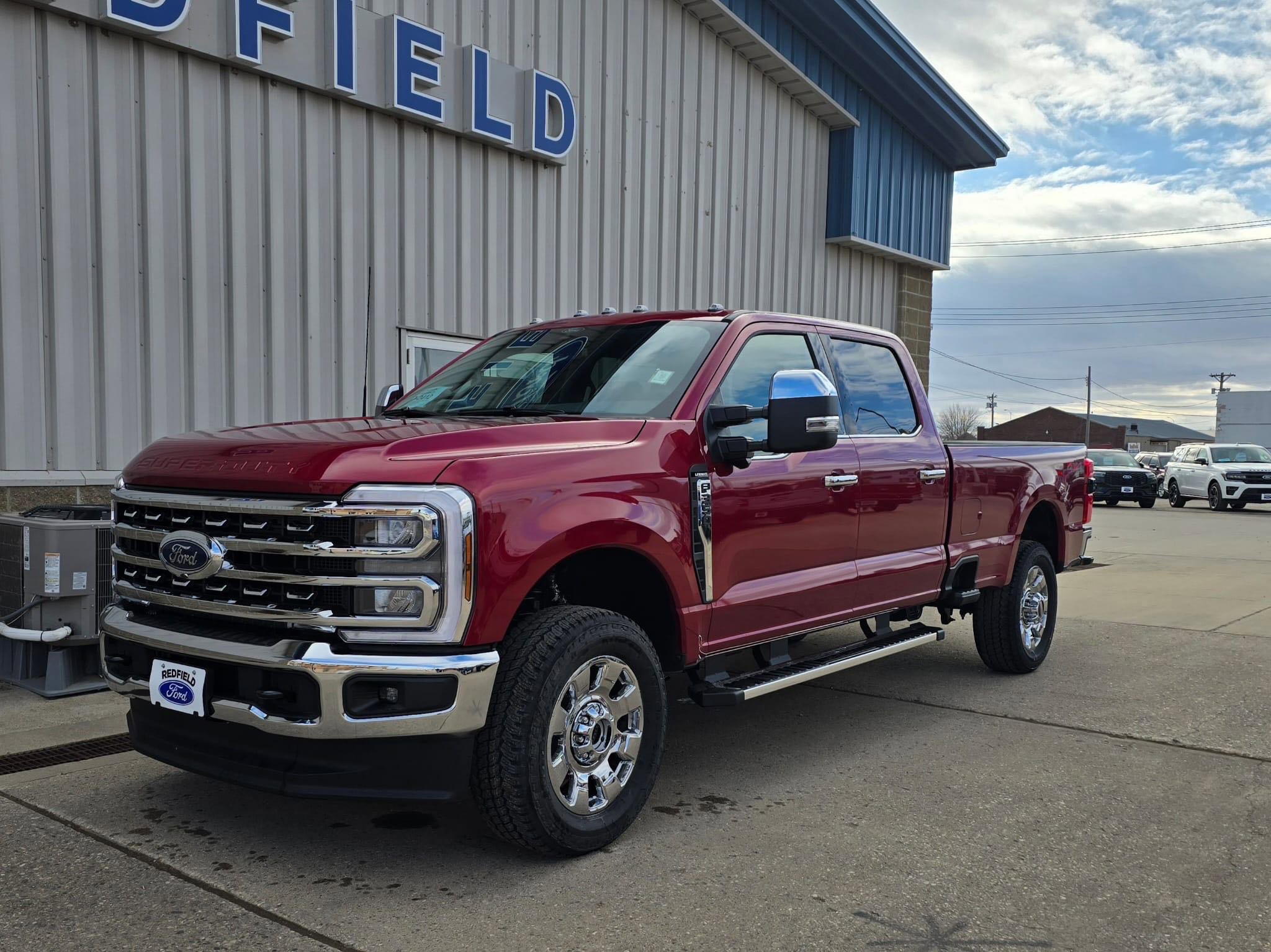 2025 Ford F-350 Lariat photo 2