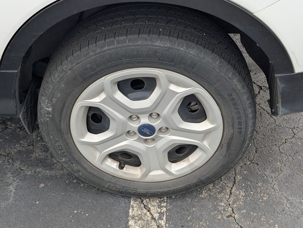 2018 Ford Escape S photo 17