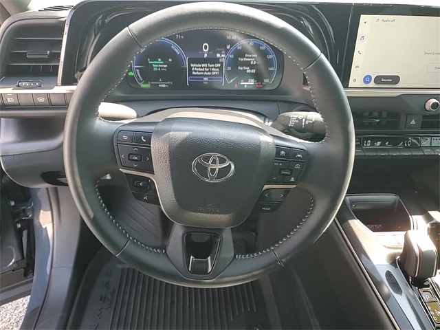 2025 Toyota Crown photo 12