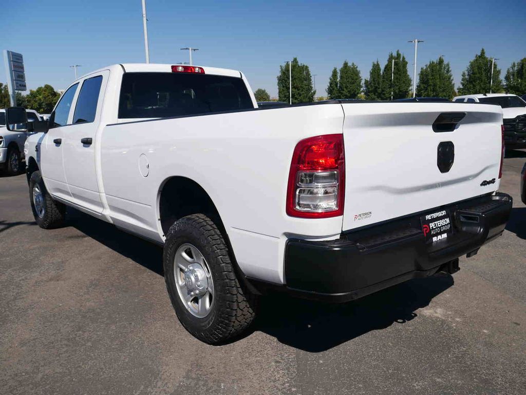 2024 Ram 3500 Tradesman photo 16