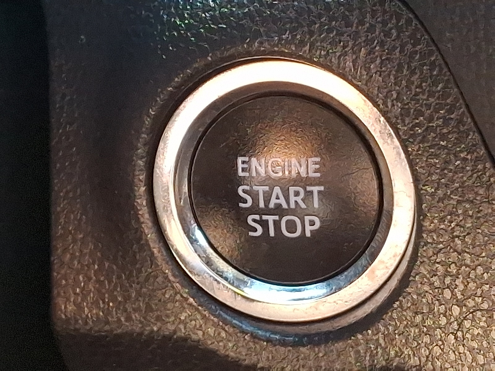 2020 Toyota RAV4 XLE photo 22
