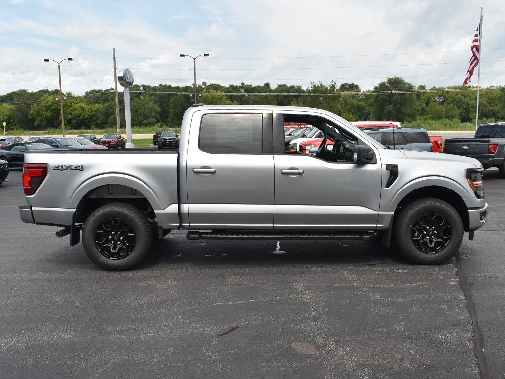2025 Ford F-150 XLT photo 11