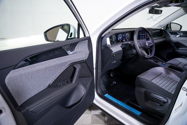2025 Volkswagen Tiguan S photo 4