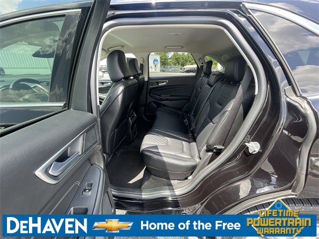 2024 Ford Edge Titanium photo 4