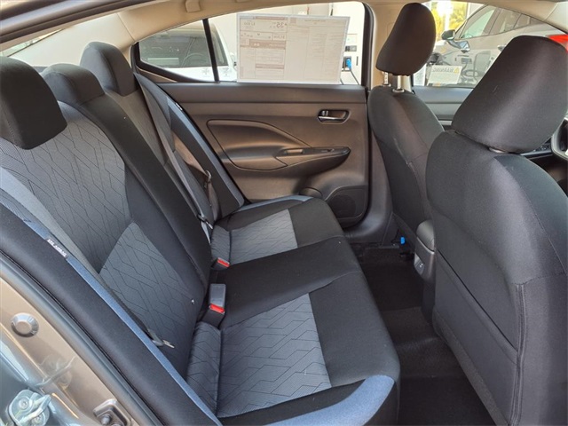 2025 Nissan Versa SV photo 7