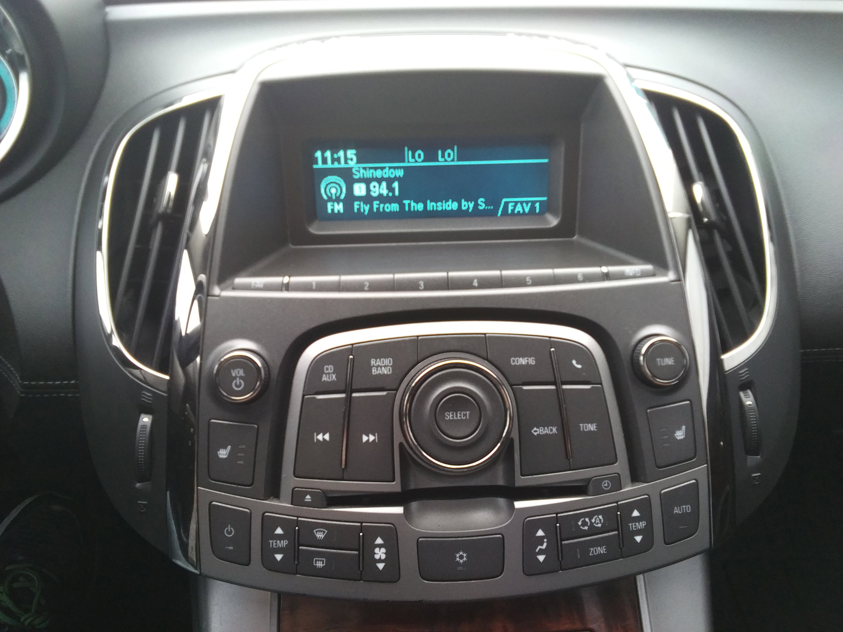 2011 Buick LaCrosse CXL photo 14