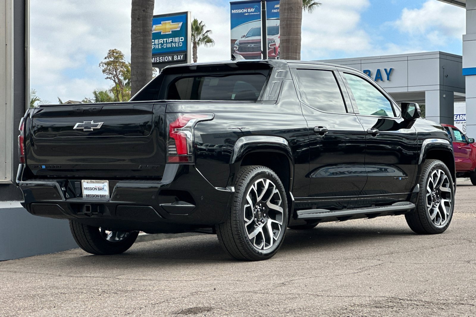 2024 Chevrolet Silverado EV RST photo 2