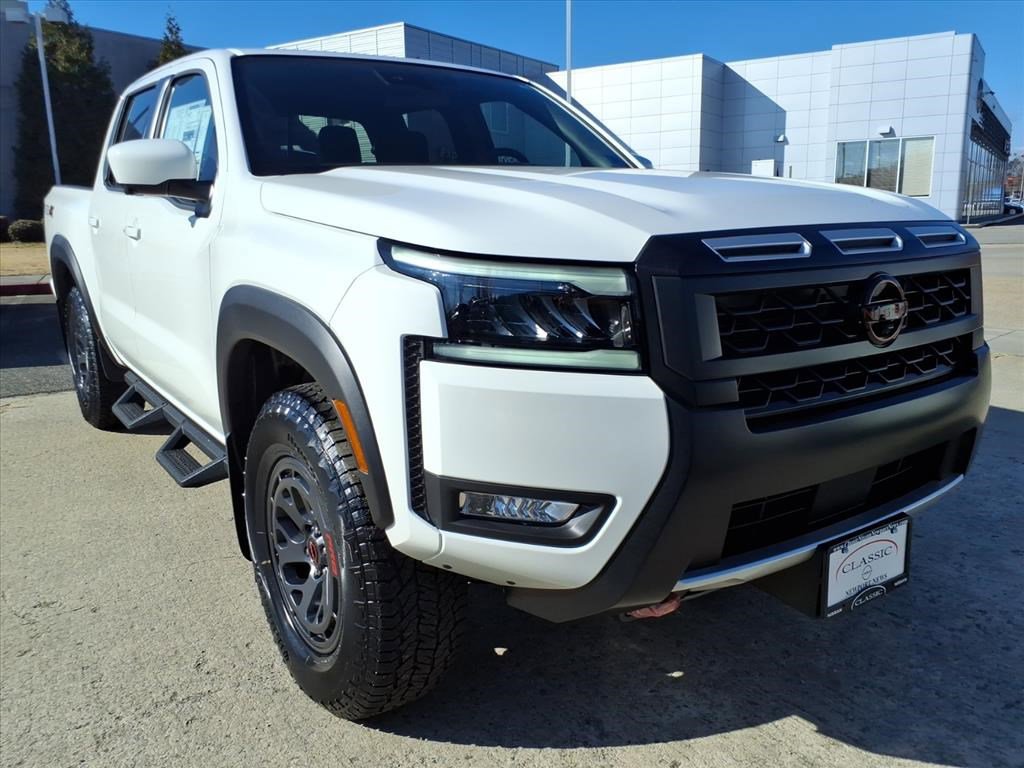 2026 Nissan Frontier PRO-4X's photo