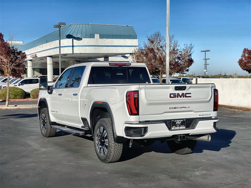 2026 Gmc Sierra 2500 HD Denali photo 4