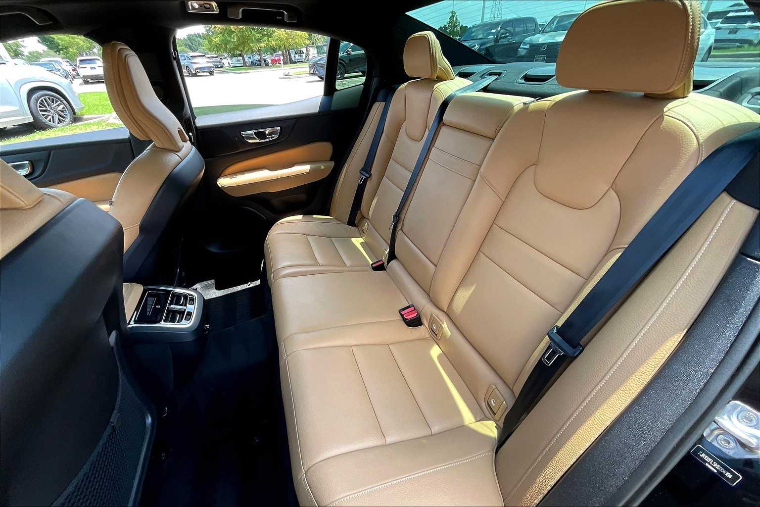 2019 Volvo S60 Inscription photo 18