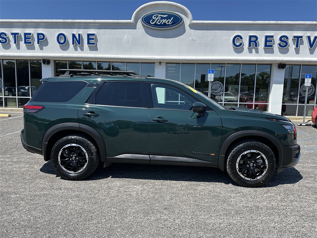 2024 Nissan Pathfinder Rock Creek photo 3