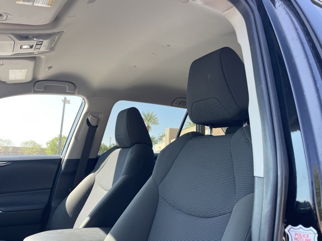 2024 Toyota RAV4 LE photo 8