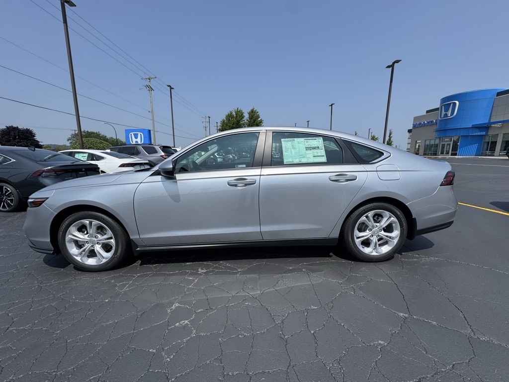 2025 Honda Accord LX's photo