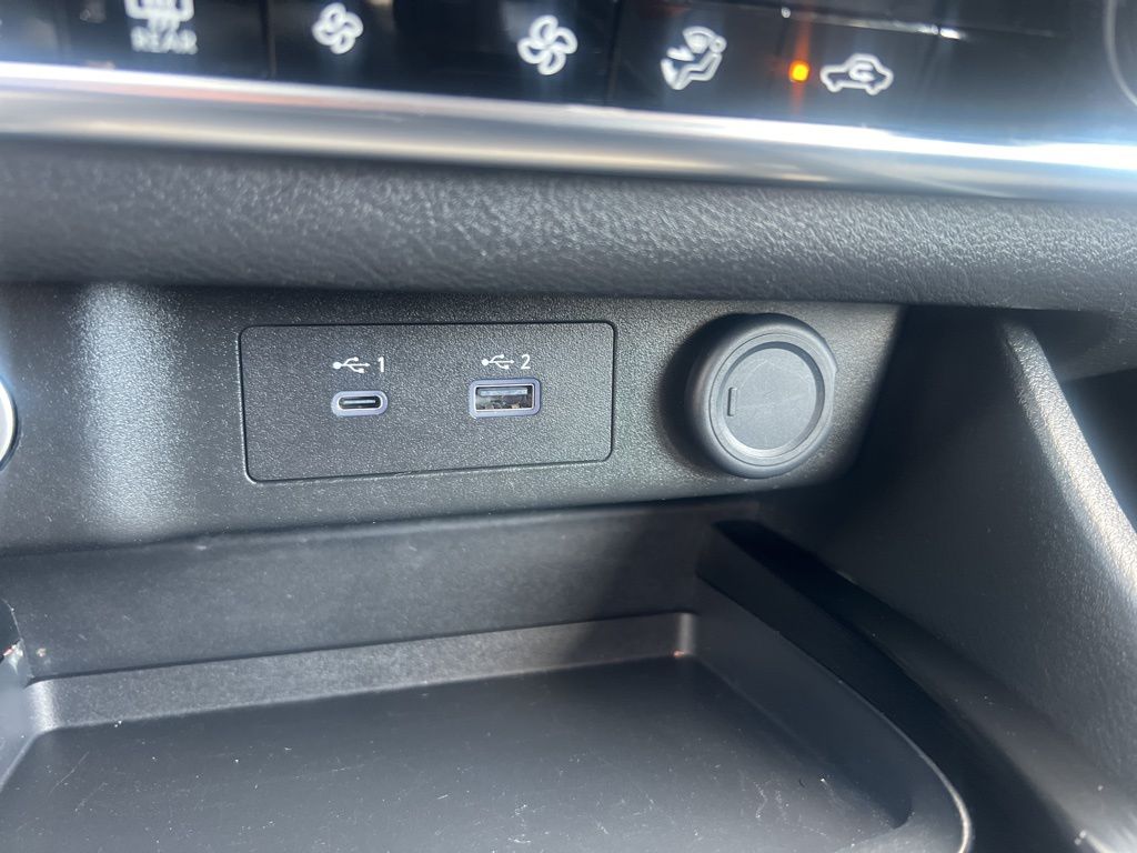 2023 Nissan Rogue SV photo 48