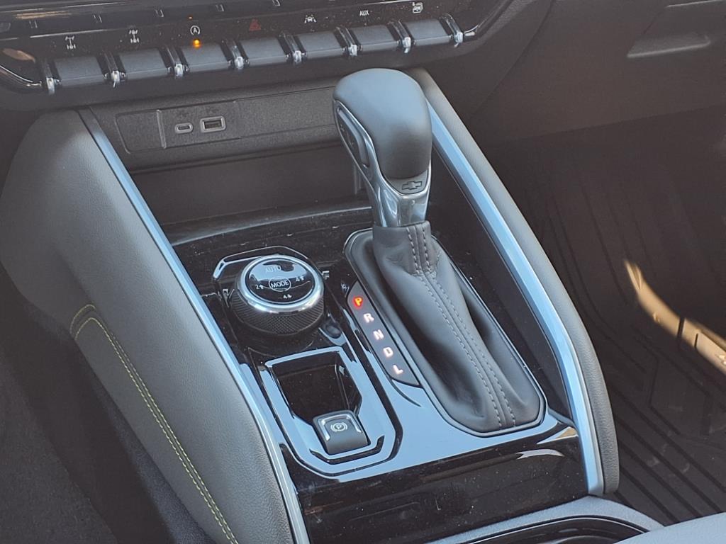 2025 Chevrolet Colorado ZR2 photo 14