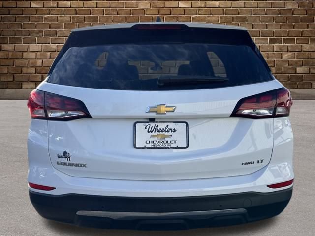 2024 Chevrolet Equinox LT photo 4