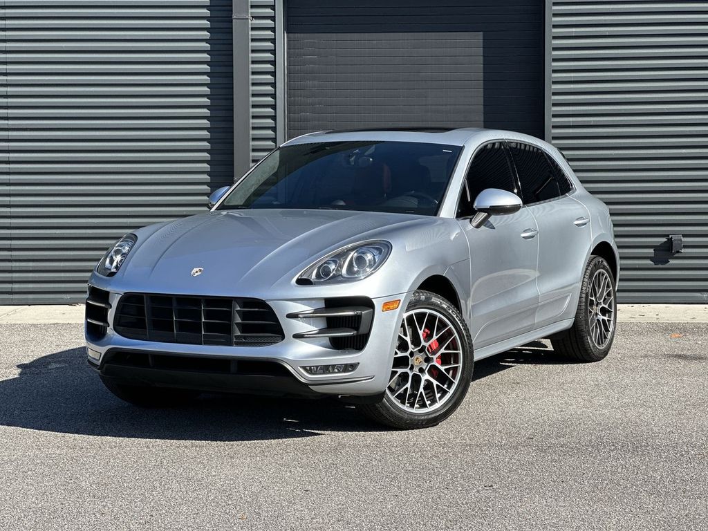 2015 Porsche Macan Turbo's photo