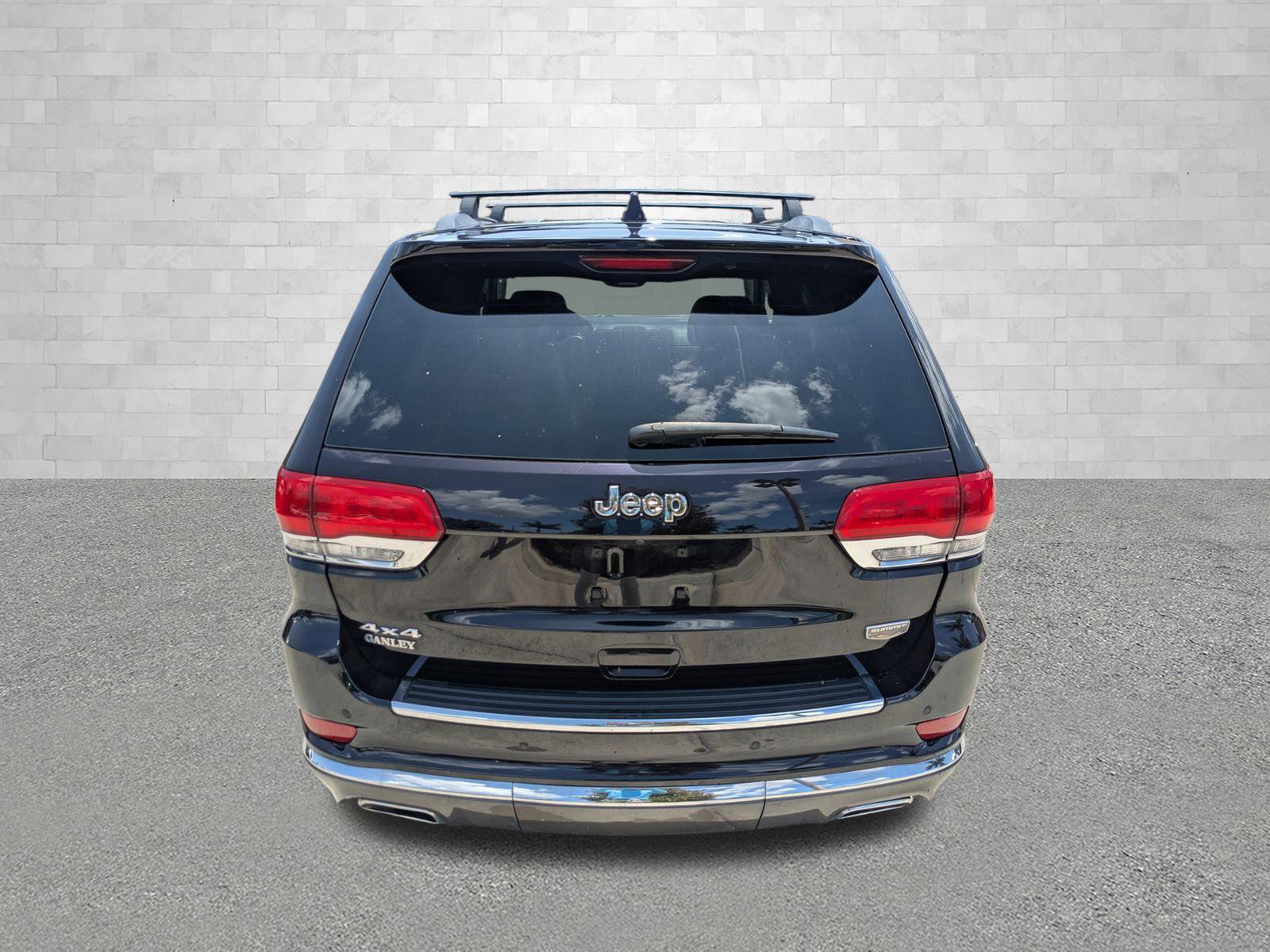 2020 Jeep Grand Cherokee Summit photo 3