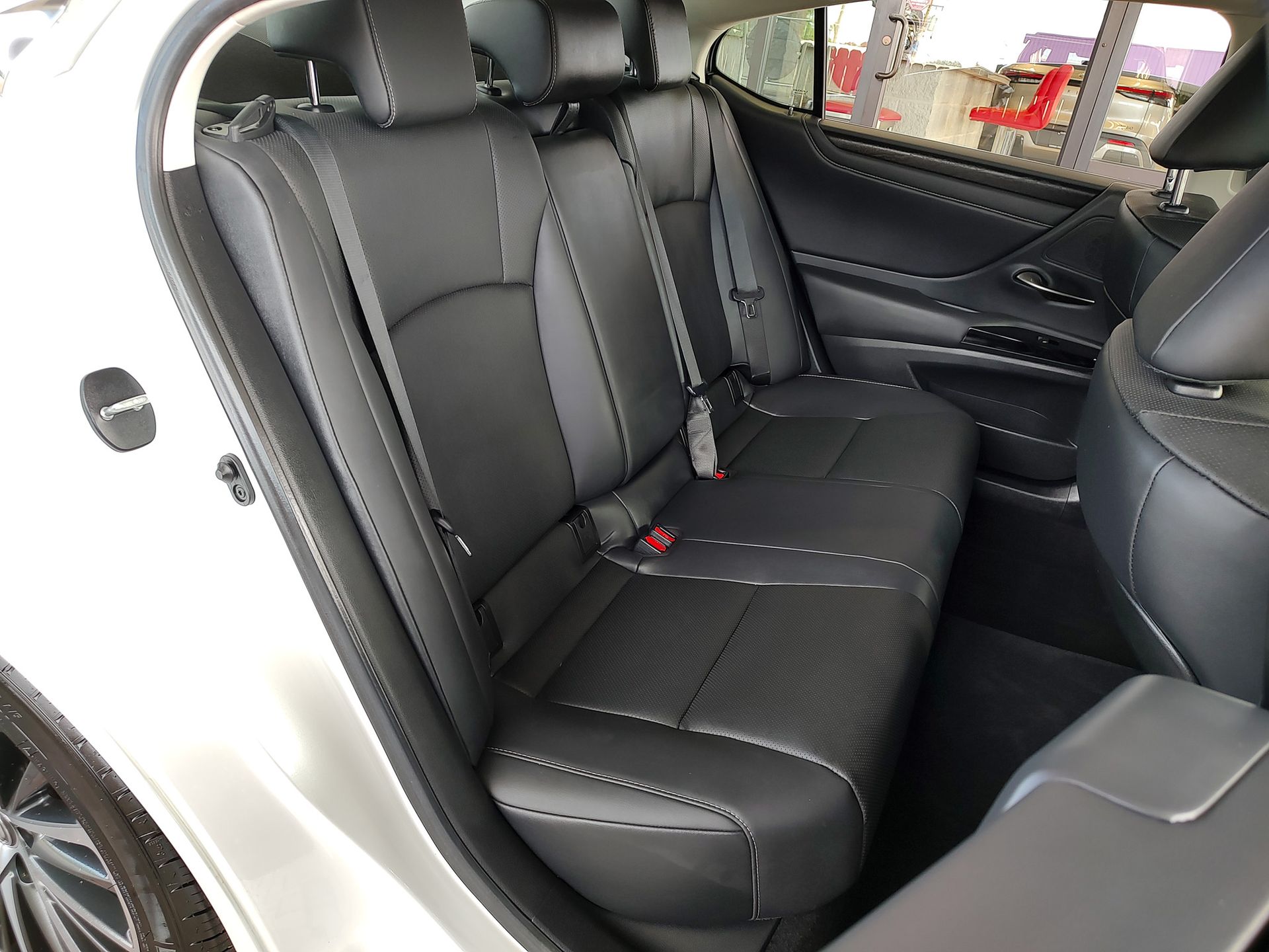 2023 Lexus ES 250 AWD photo 8