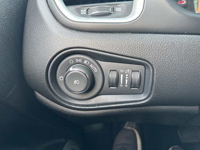 2021 Jeep Renegade Latitude photo 25