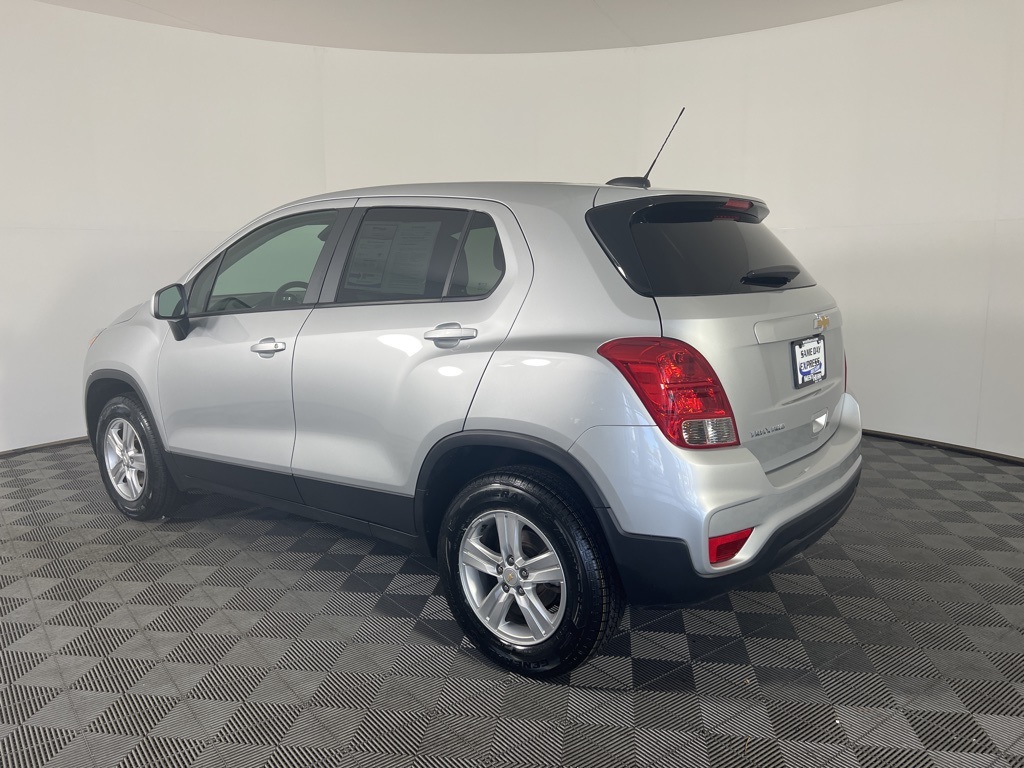 2022 Chevrolet Trax LS photo 6