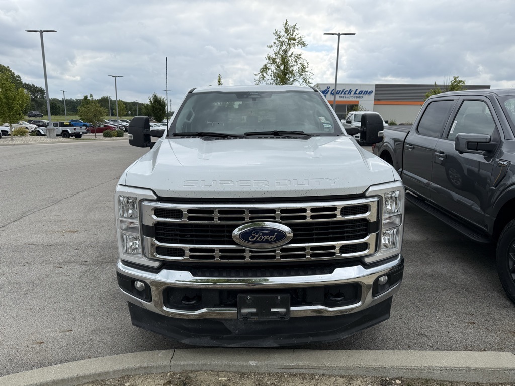 2024 Ford F-250 XLT photo 2