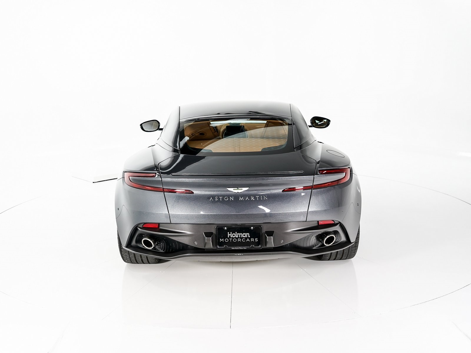 2023 Aston Martin DB11 photo 4