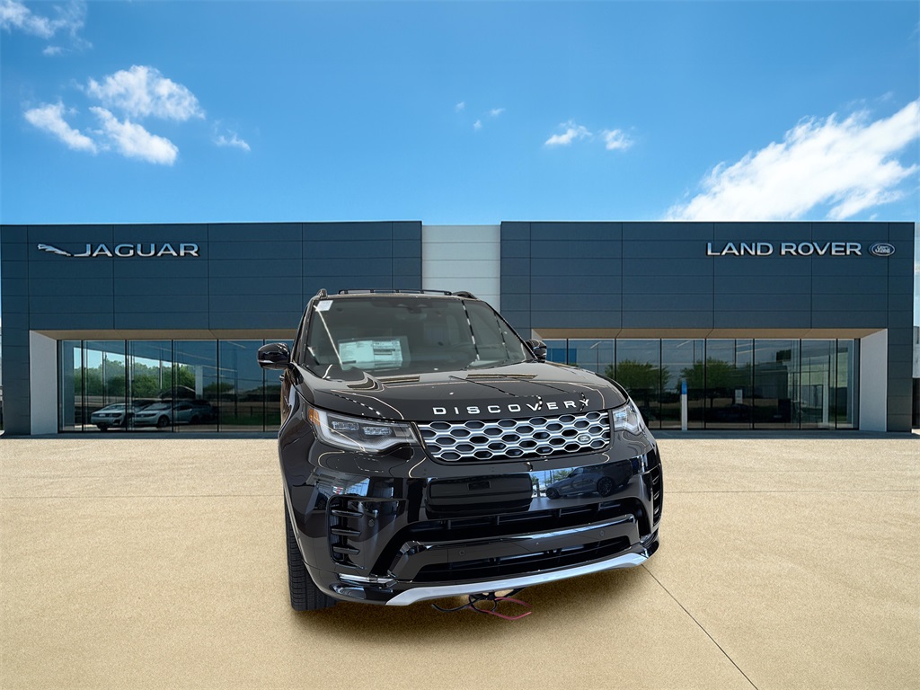 2025 Land Rover Discovery Metropolitan Edition photo 3