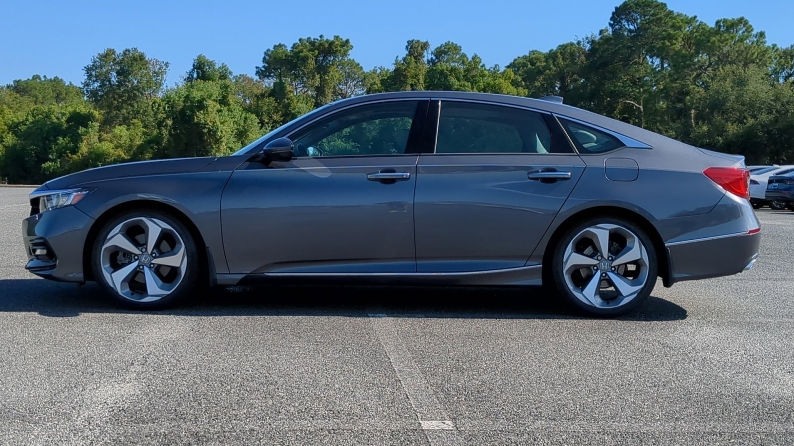 2018 Honda Accord Touring 2.0T photo 39